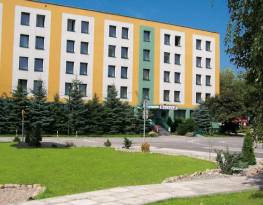 KRAKUS hotelli Krakova majoitus ravintola loma vesipuisto Krakovassa