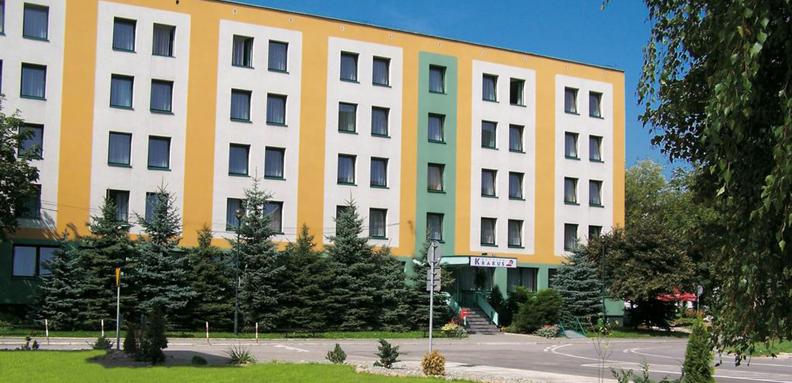 KRAKUS hotelli Krakova majoitus ravintola loma vesipuisto Krakovassa